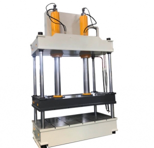 雙（shuāng）缸三梁四（sì）柱液（yè）壓（yā）機