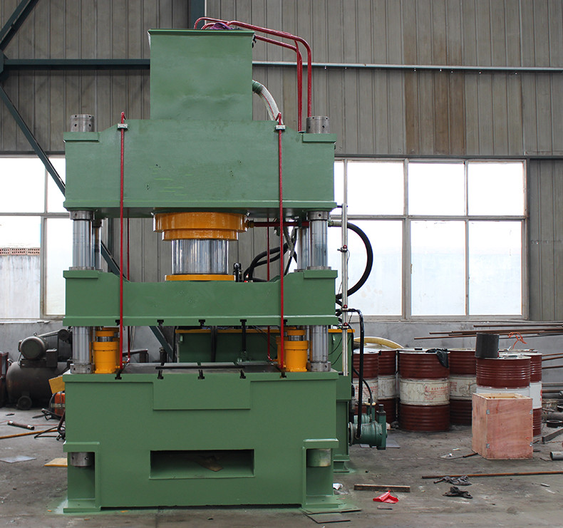 01-400噸三（sān）梁四柱液壓機_副本.jpg