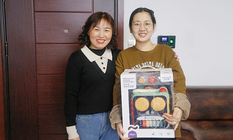 心係員工（gōng） 情（qíng）暖人心（xīn）——濟南亚洲成色网慰問生育女職工